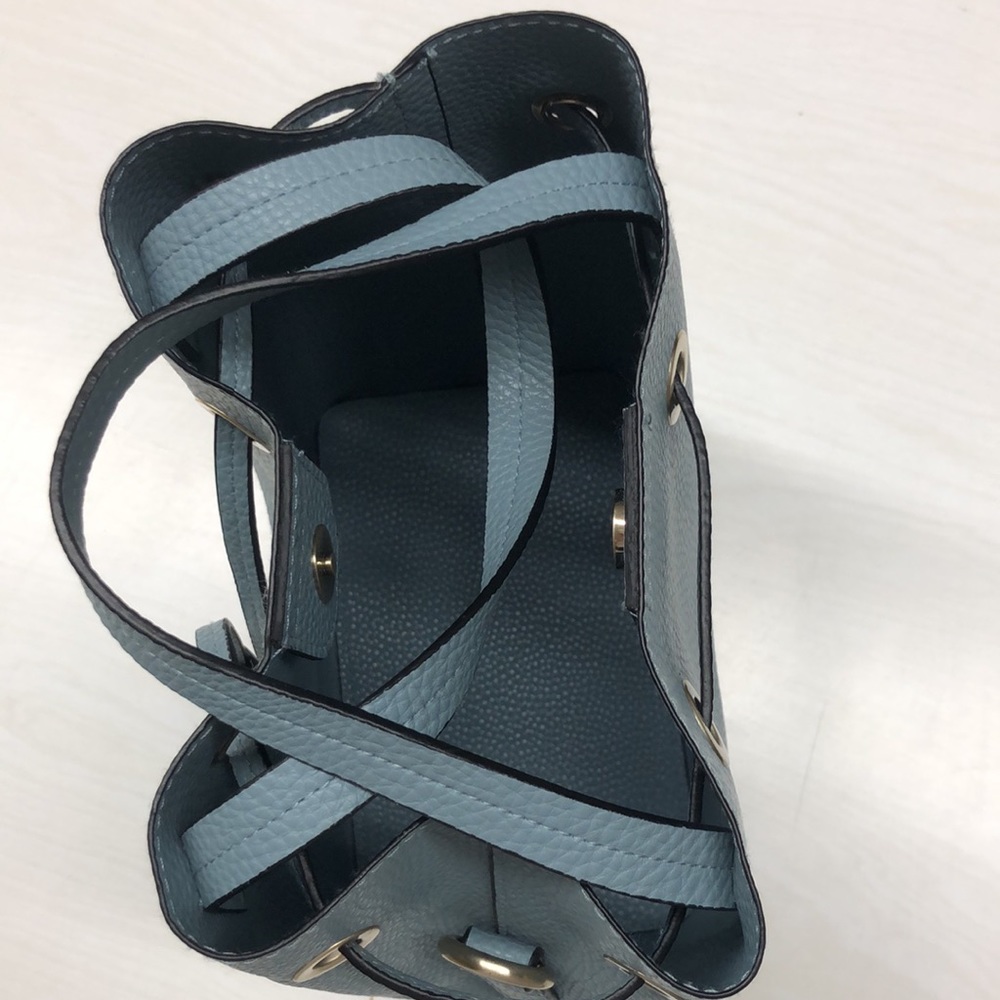 Bucket Bag - Picture 3 of 5
